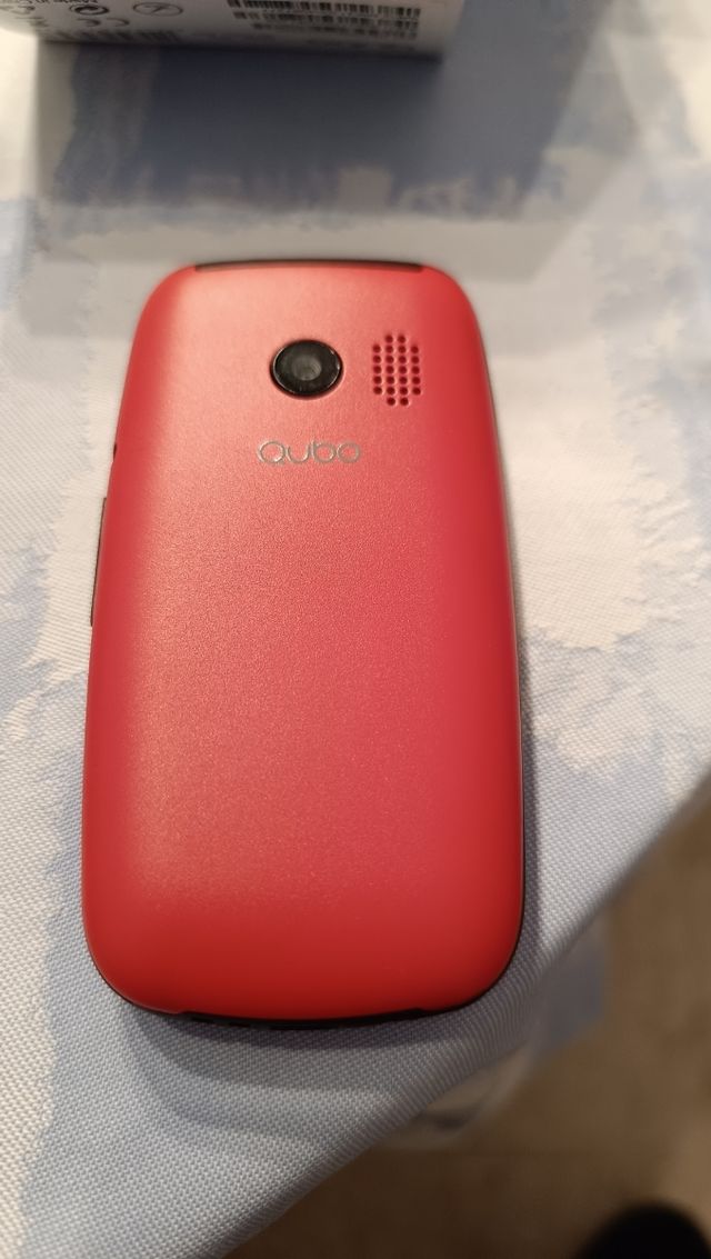 Teléfono móvil Qubo neo