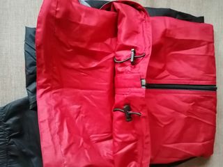 ¡OCASIÓN!. Chubasquero CRAFT (XL). NUEVO
