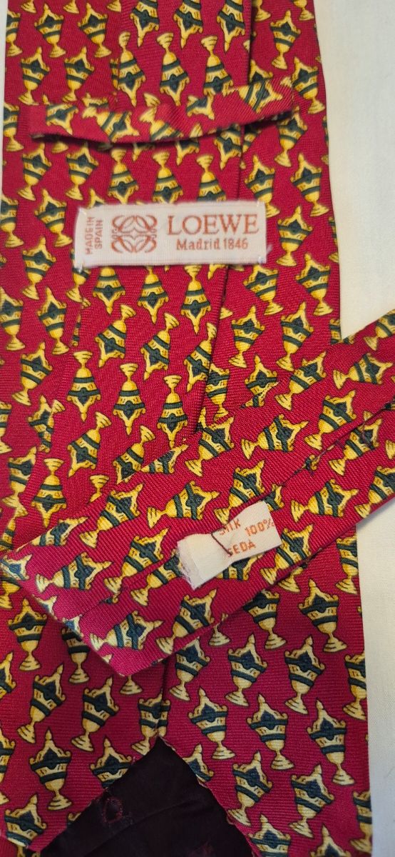 Corbata Loewe