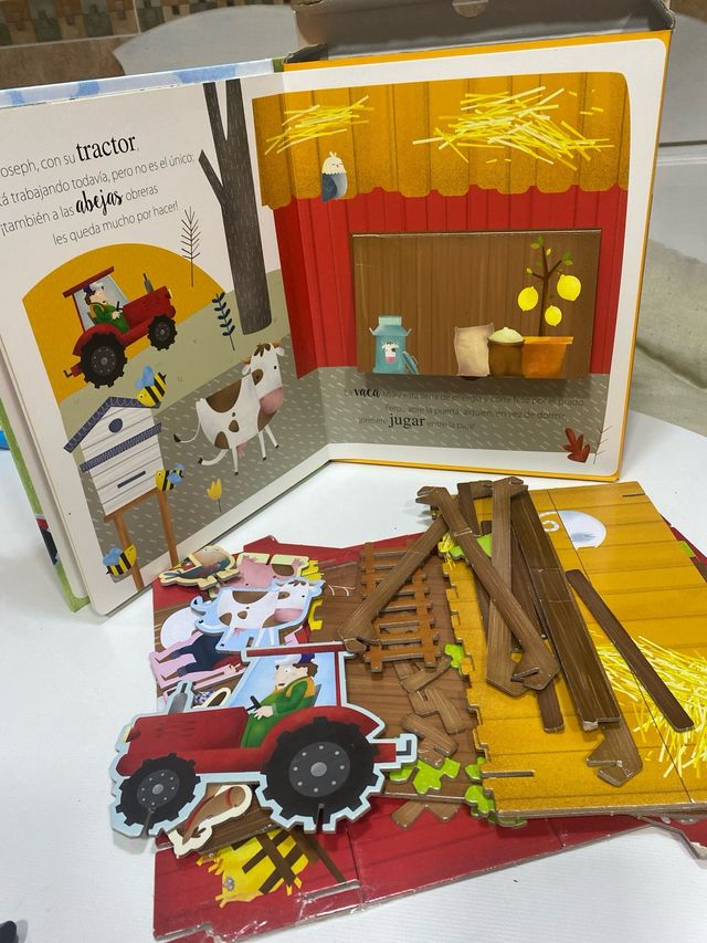 Libro y maqueta la granja