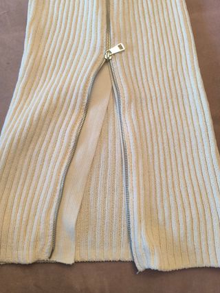 Falda sexy tubo Zara. Larga