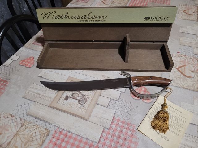 Sciabola del sommelier