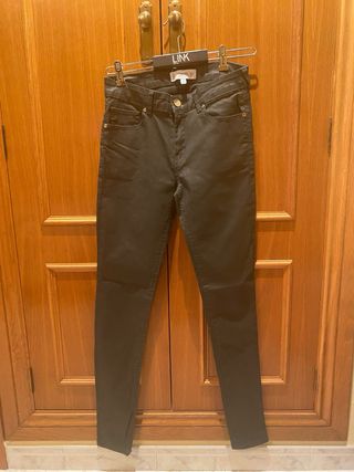 Pantalon chica de Mango 