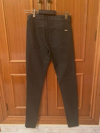 Pantalon chica de Mango 