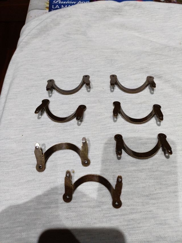 Manillas de latón antiguas