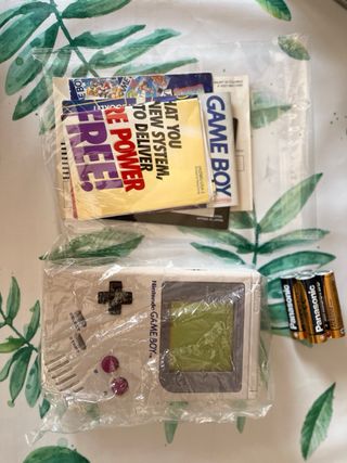 Game Boy DMG original con caja
