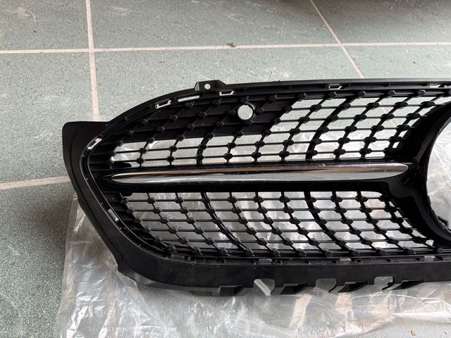 Parrilla mercedes benz