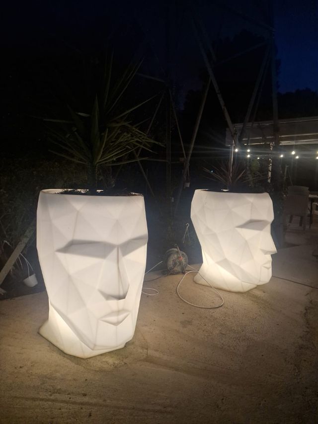 Macetero de diseño Adan Vondom 