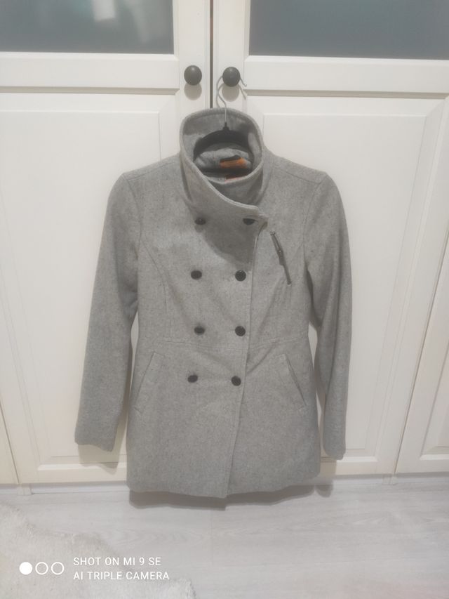 Abrigo como lana gris