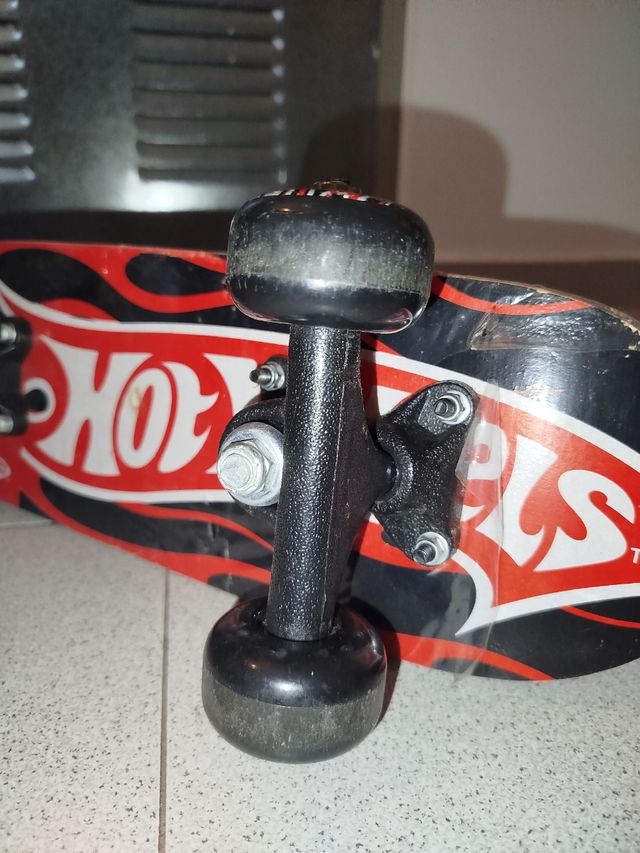 Skate HotWheels Patinete