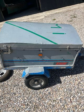 Se vende remolque de coche pequeño erde