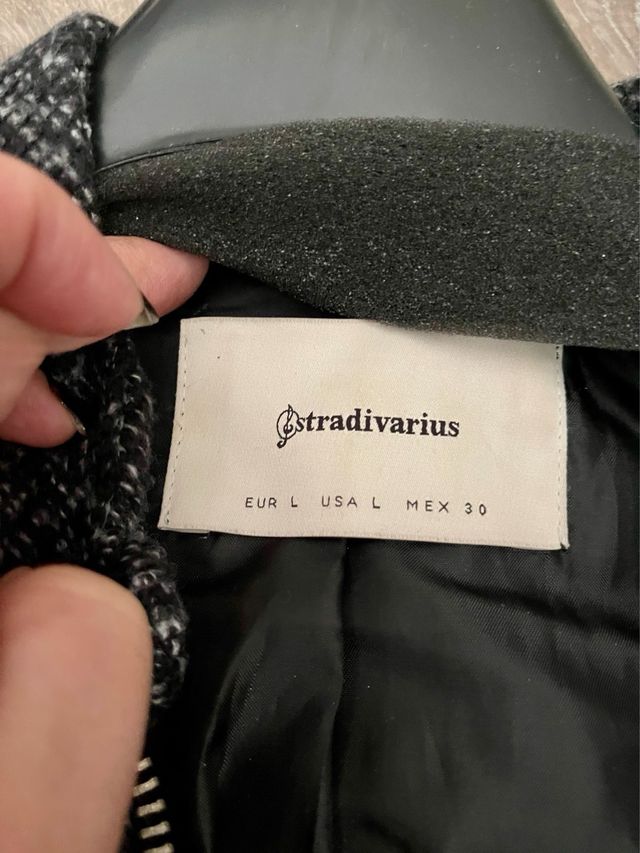 Abrigo Stradivarius , un fondo de armario
