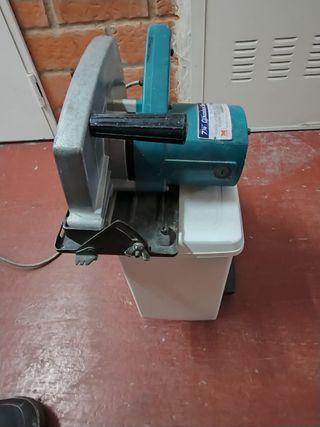 Sierra circular portátil makita