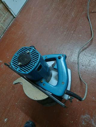 Sierra circular portátil makita