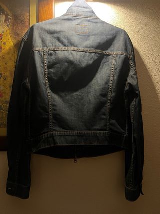 Chaqueta levis