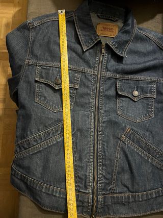 Chaqueta levis