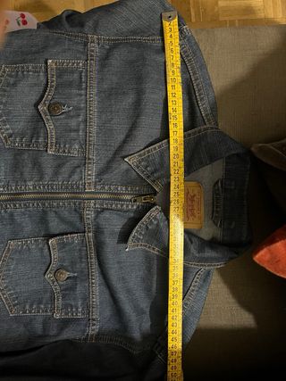Chaqueta levis