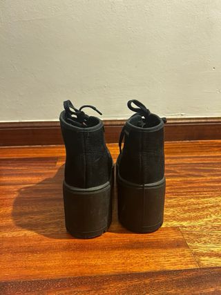 Botines bajos negros Victoria  