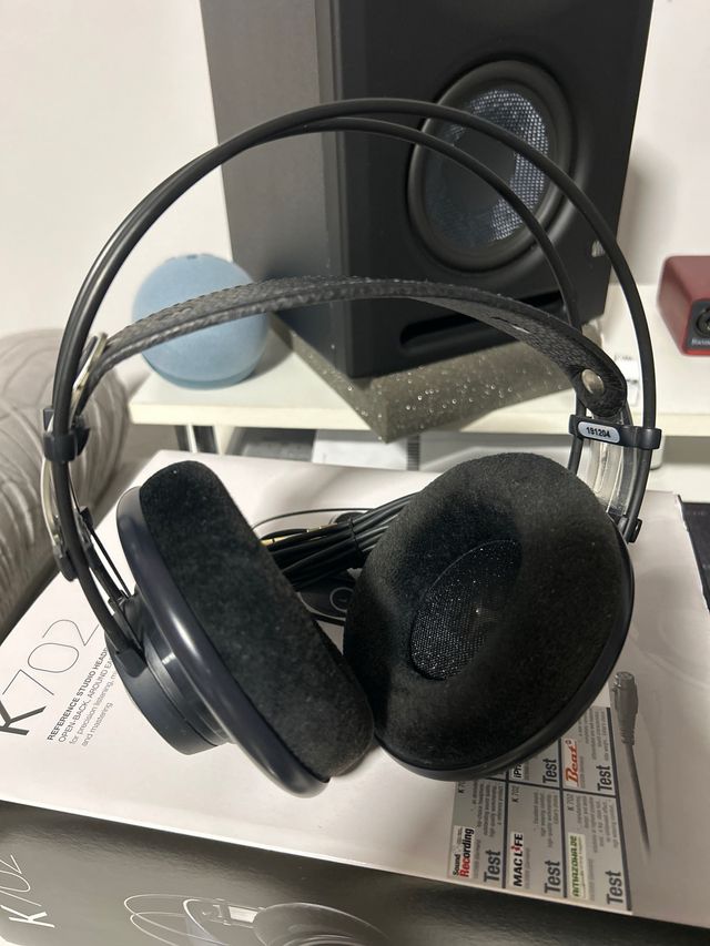 Auriculares AKG K702