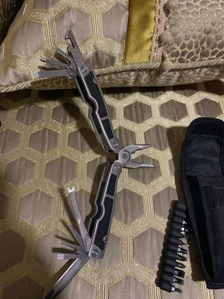 Navaja alicates multiusos