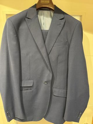 Traje azul Núñez de Arenas