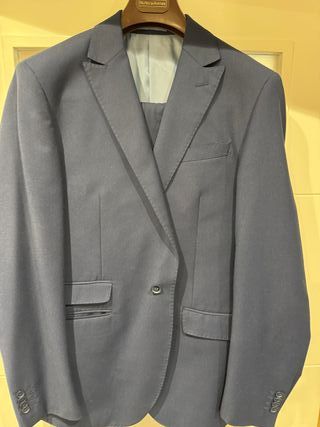 Traje azul Núñez de Arenas