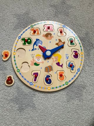 Reloj puzzle de bloques de madera