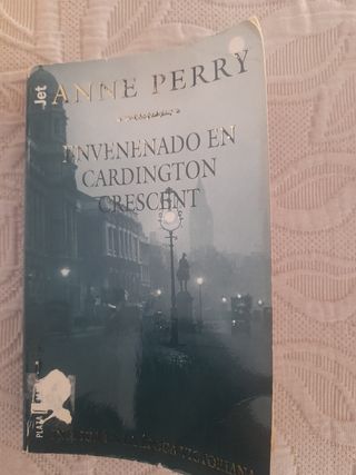 ENVENENADO EN CARDINGTON CRESCENT