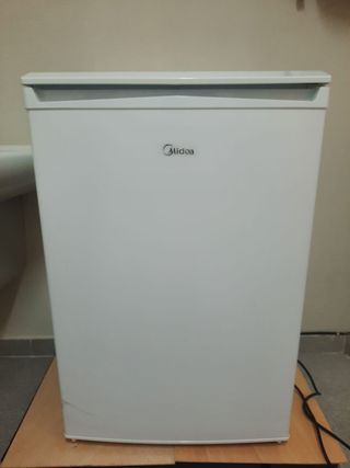 Frigorífico congelador. Hozgailu izozgailu