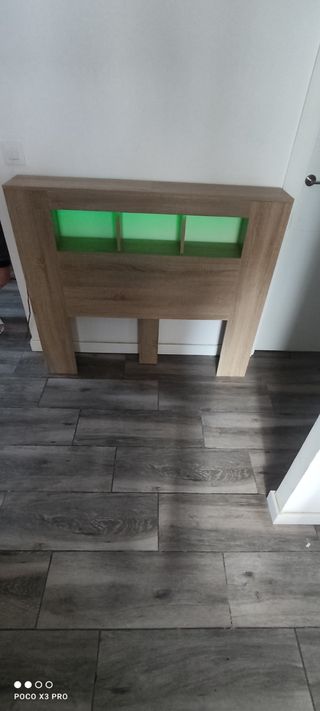 Cabecero estantería