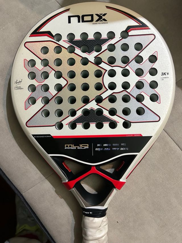 Vendo pala de padel NOX