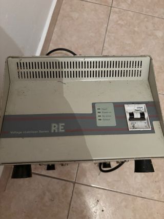 Si vende stabilizzatore di tensione
