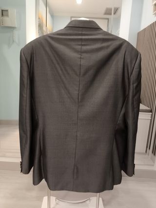 Traje de caballero muy elegante