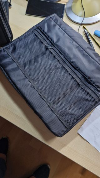 Maleta Portafolios piel negra.