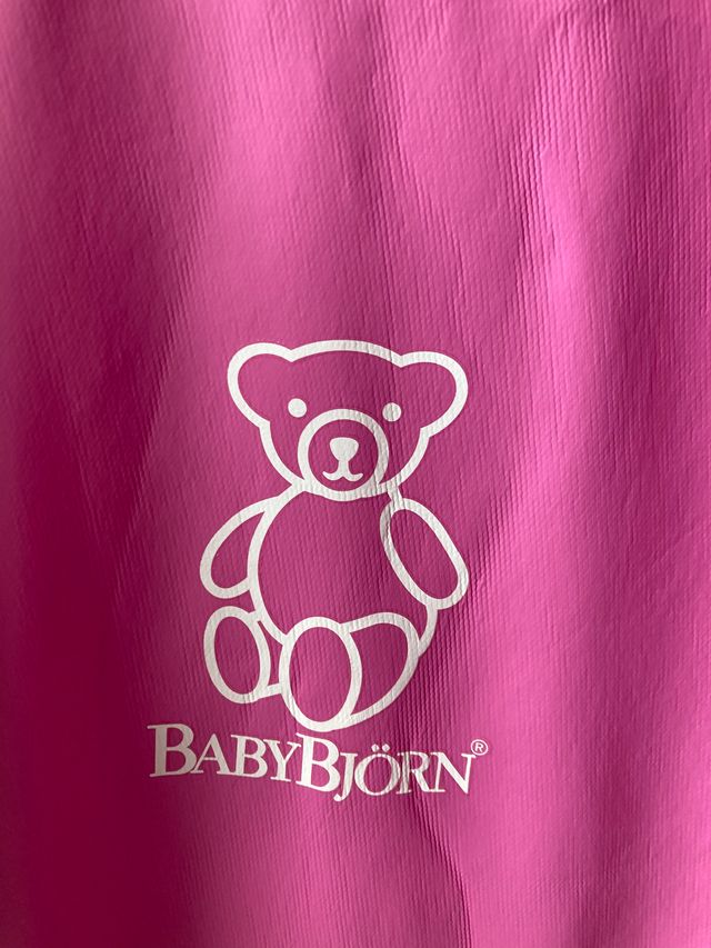 Delantal Jugar y Comer de BabyBjorn