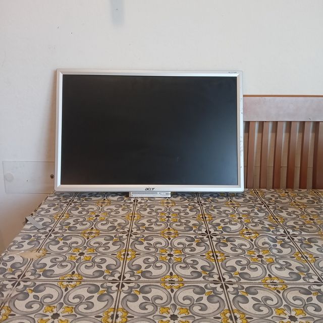 Monitor Acer al2216w