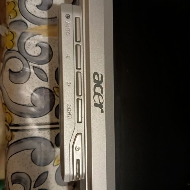 Monitor Acer al2216w