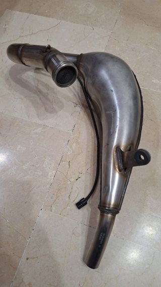 Tubo de escape KTM EXC 250 o 300cc.