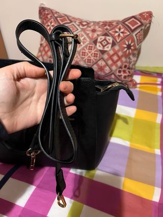 Bolso nuevo negro. Unisex