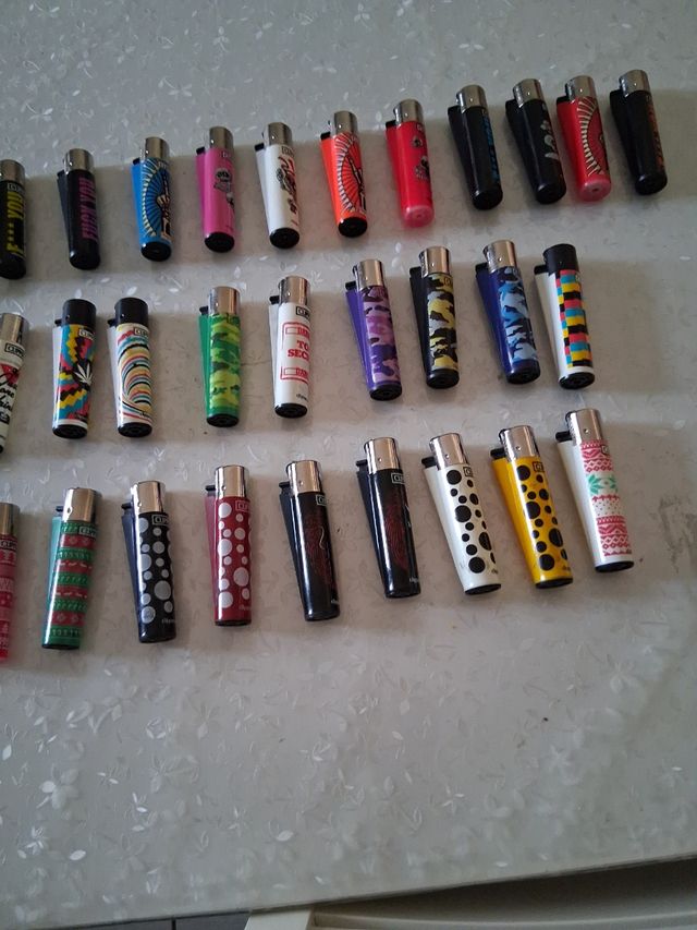 32 accendini Clipper natalizi+ palline