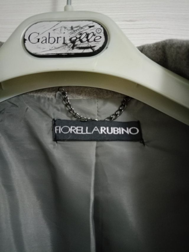 Giaccone da donna in tessuto.