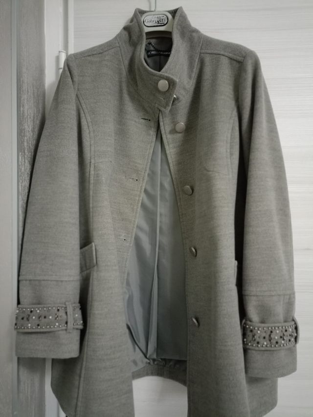 Giaccone da donna in tessuto.