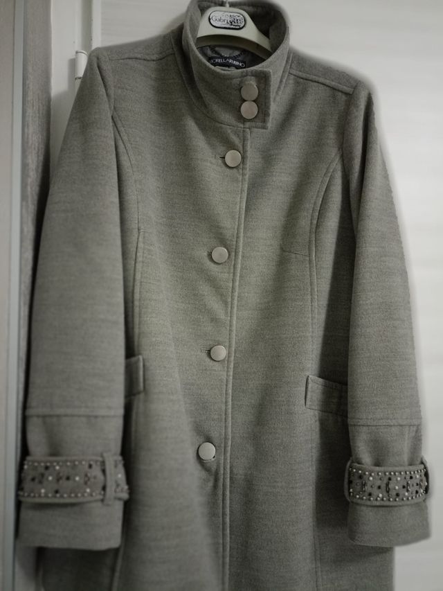 Giaccone da donna in tessuto.