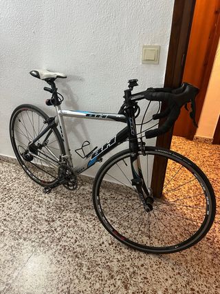 Bicicleta carretera vintage BH/orbea! muy buena!