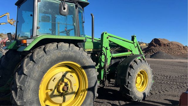 jonh deere 3650 con pala