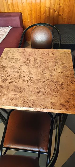 mesas y sillas interior