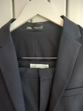 Traje júnior. Talla 13-14 años. Zara.