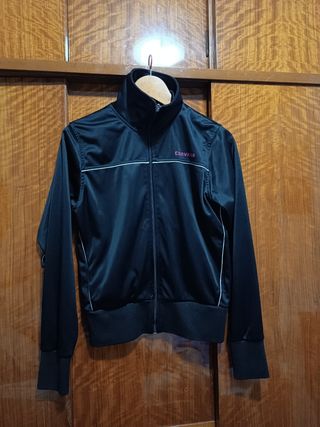 Campera deportiva 
