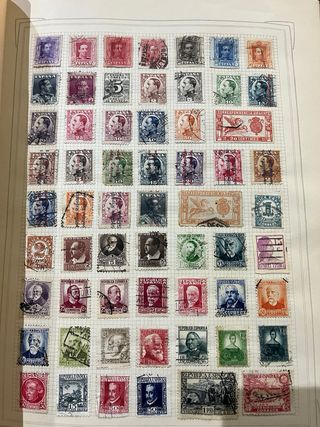 Álbum antiguo de sellos del Mundo