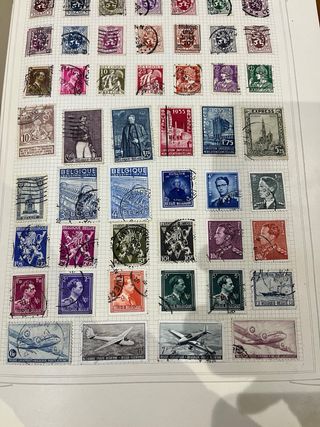 Álbum antiguo de sellos del Mundo